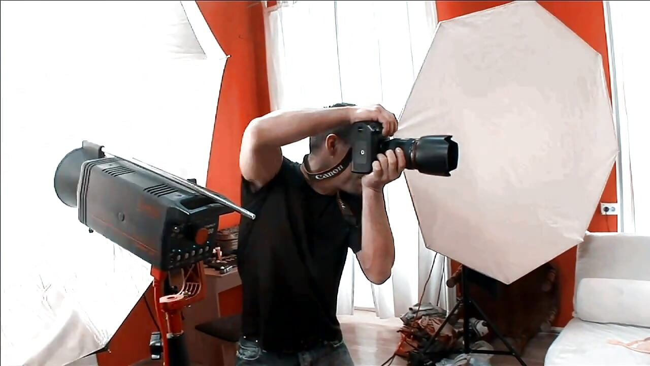 Edepsiz sarışınlar sadece büyük sert istiyor