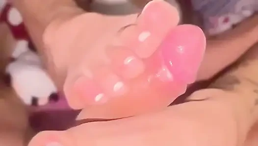 Schlapper Footjob Und Langsames Abspritzen