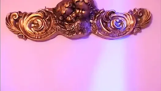 Heiße MILF in dessous gefickt und auf netzstrümpfe von riesigem schwanz gespritzt