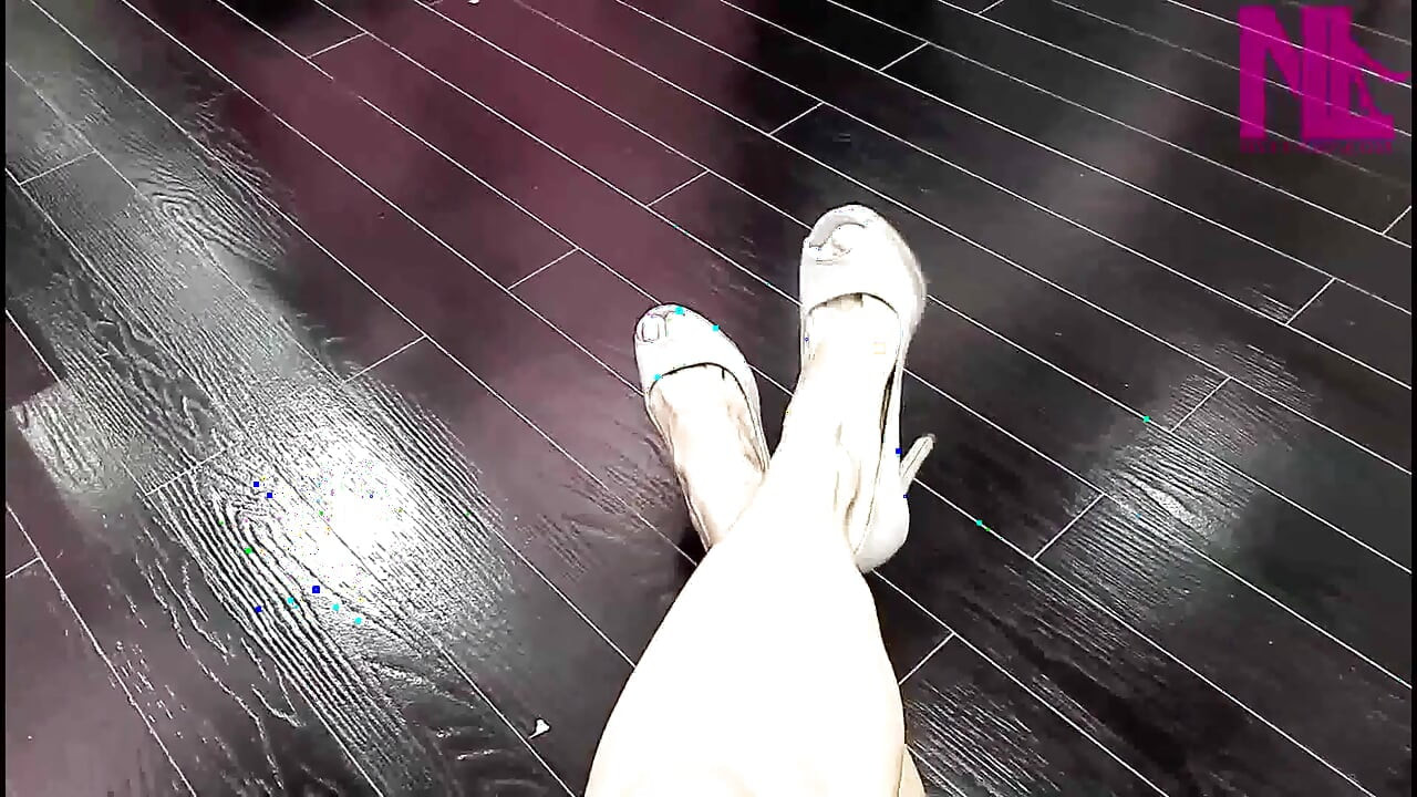 Shopping and Trying Some New Sexy Shoes