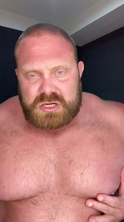 Muscle Ddy Catches You Perving