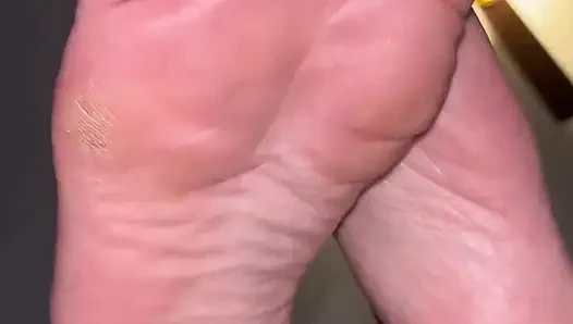 Fetish sph penghinaan pejuh kaki diekspos oleh ivys feet