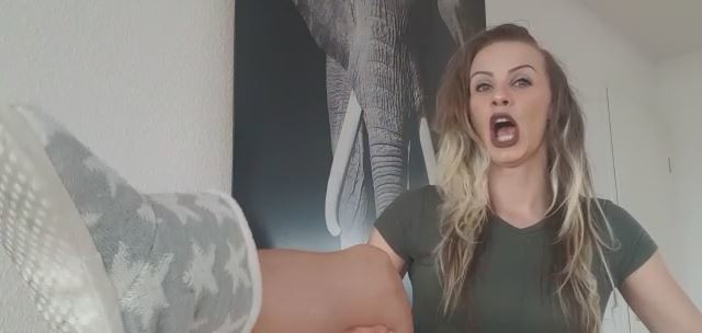 Mój pierwszy film Laura sexy mamuśki cycki cipki niemiecki singiel