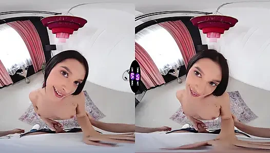 Asandra Dewys versautes outfit endet mit grobem blowjob und fick - teenMegaWorld