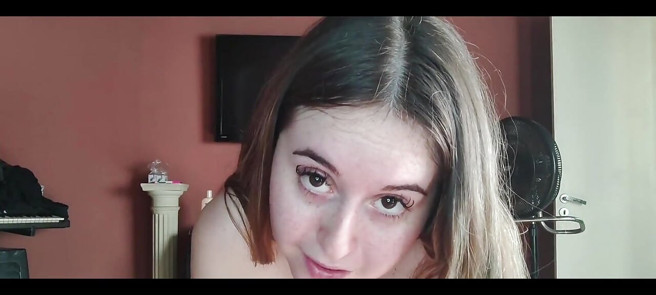 Compilation of Farts with the Leg up, Sounding Like a Duck