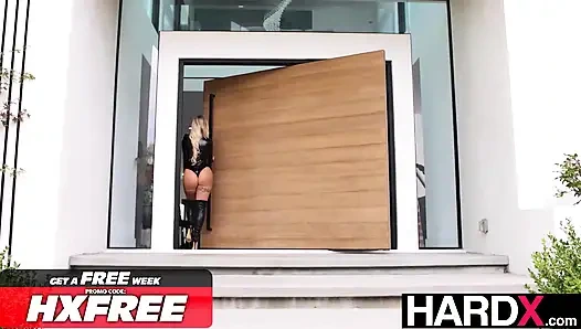 Hardx - mükemmel sarışın sert bir amcığı sikiyor