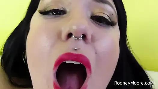 Si cantik bbw Alexxxis allure lagi asik ngentot kontol sampai dicrot di muka