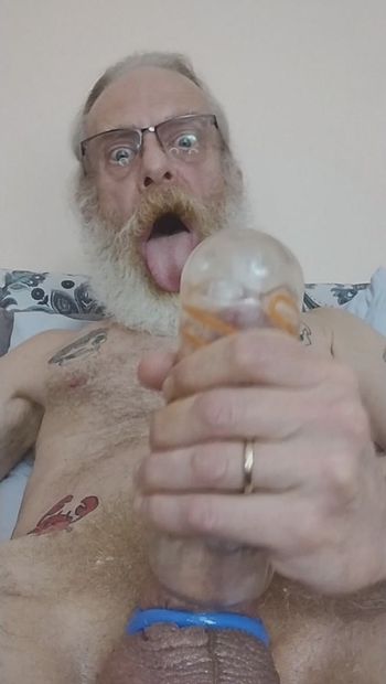 Daddy jacking his greasy peepee dong!