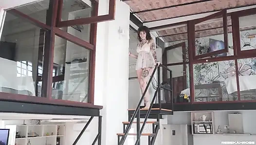 Я соблазняю моего режиссера, и он помогает мне мастурбировать