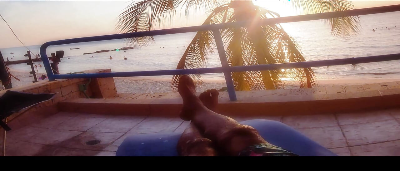 पिंस पर जीवन जीने के बजाय और सुईज़ इसे चोदने के लिए कहें ... मेरी दुनिया में वीर्य