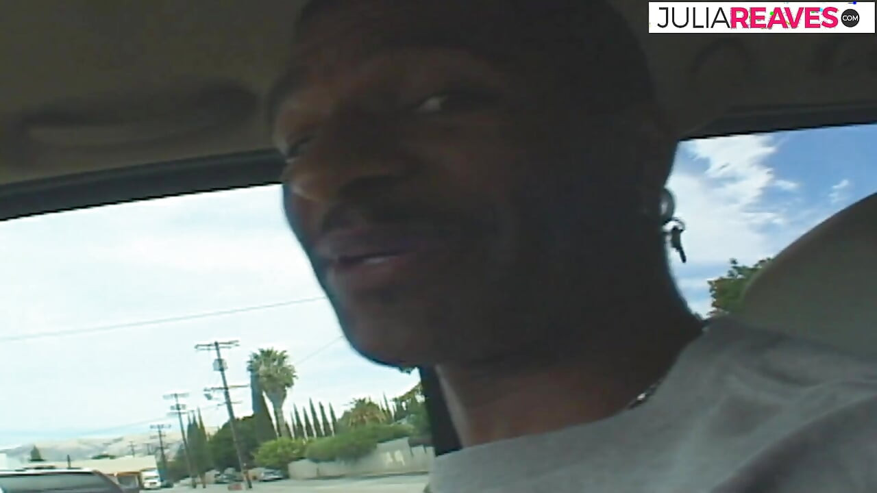 สาวเซ็กซี่ครางเป็นควยดําสัตว์ประหลาดขย่มหีแน่น ๆ ของเธอ