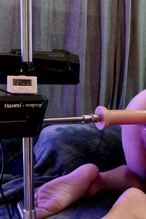The Machine Ran a 40-minute Gangbang: 44 Men, 13,000 Strokes