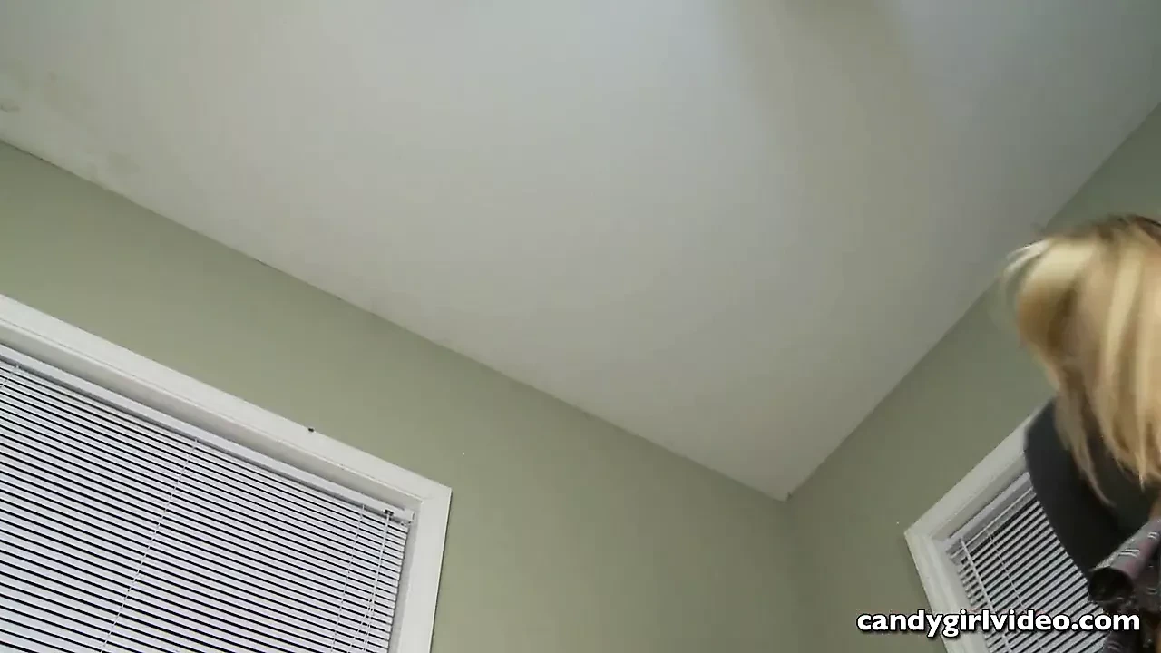 pov(देखने का बिंदु) anabelle pync का उड़ता स्कर्ट