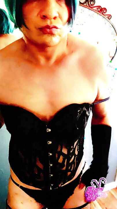 Ts Kandi Sexy Sissy Stripper tańczy w bieliźnie PMV
