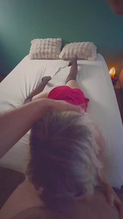 POV Fransk par knepper i sengen, sexet outfit - Emile og Amelie