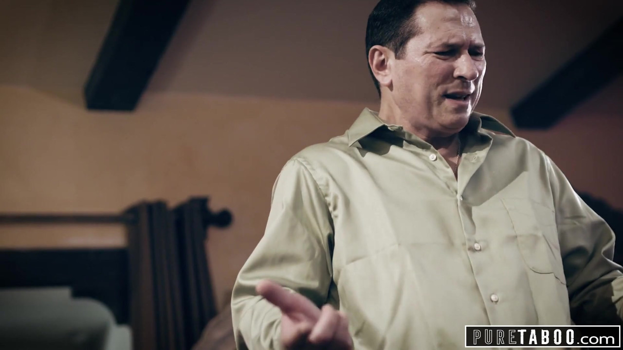 純粋なタブー嫉妬深い息子が継父を誘惑するために継母を誘惑する