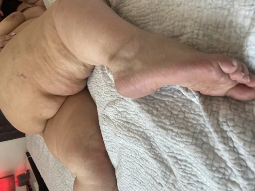 Heiße milf hungrig nach schwarzen schwanz eiern tief. Versaute fetisch-fantasy-milf