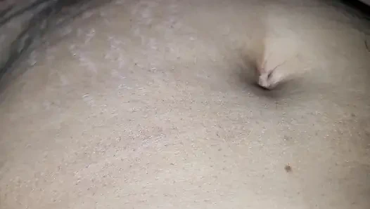 Пара голов, которые попадают в разных вирусных любовных видео