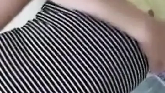 Fabi miss hot- dürtüye dayanamıyorum ve sonunda banyoya geliyorum