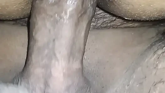 Hari ini, aku dan istriku bersenang-senang, dan aku berbagi momen-momen itu sama kalian semua."