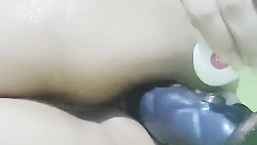 MILF Mature stepmom looks for someone to put a huge cock in her 3