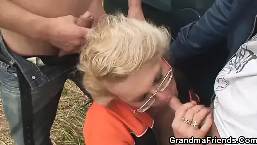 Picked up hot grandma gets DP in the fields