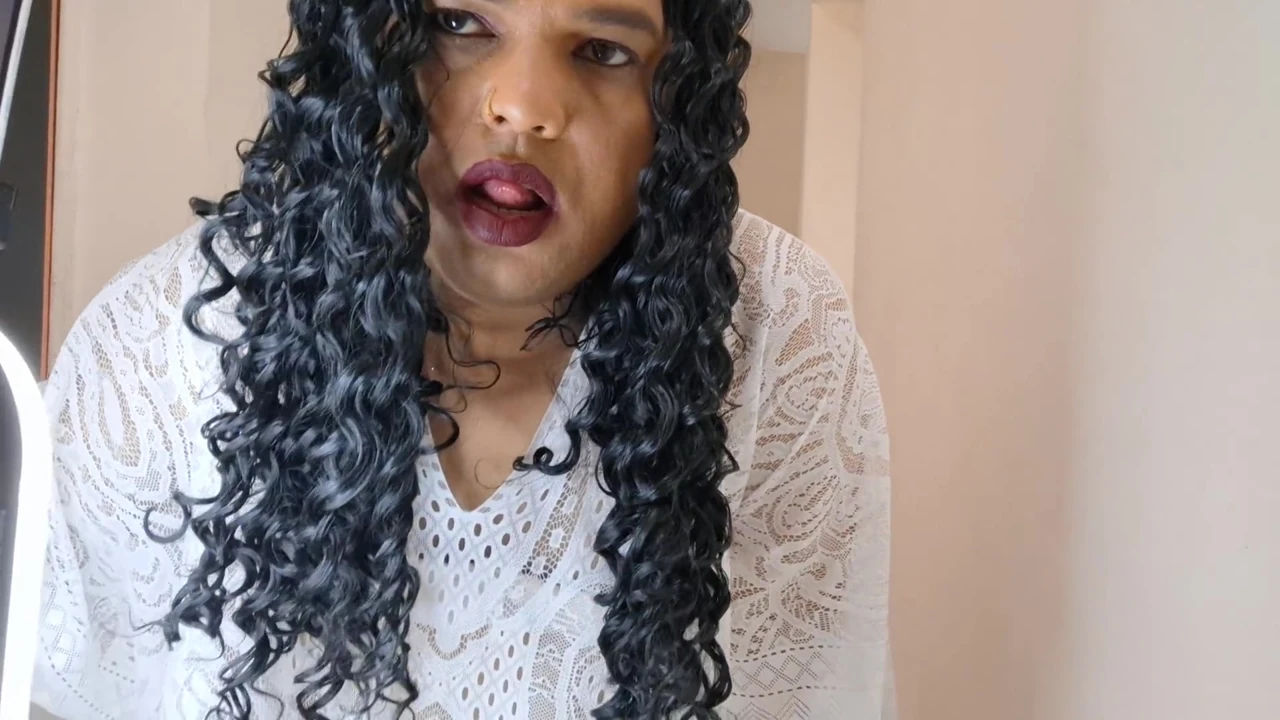 Jada Fire benimle fışkırtmalı plaj eğlencesi