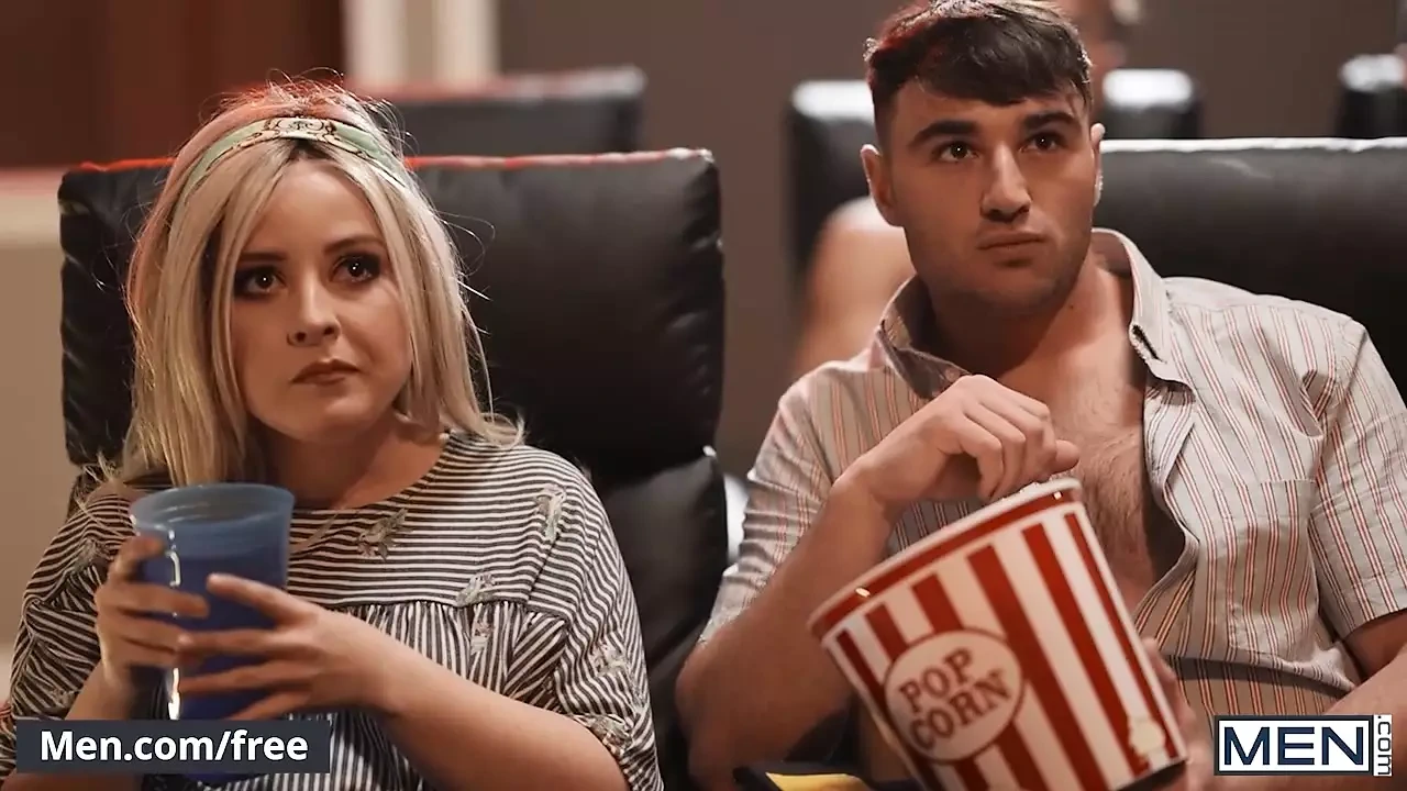 电影招待员troye dean发现dante和michael在电影结束后在空荡荡的电影院里做爱 - 男人