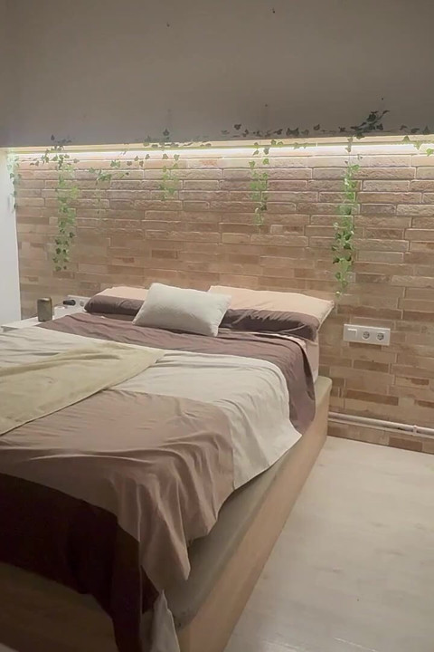 Evde Asılıyam