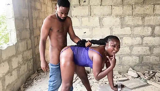 Cowok ini suka bange aku entot memekku