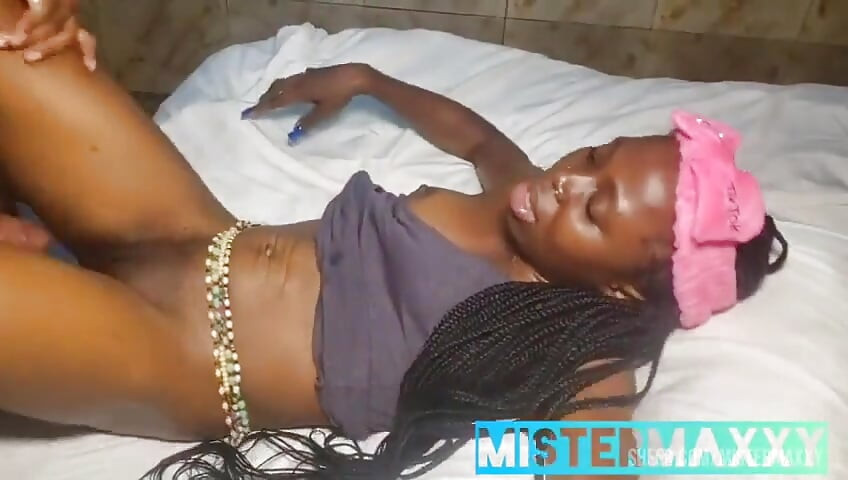 Negra Senhora Dividindo Quarto Com Meio-irmão