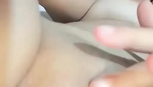 Mädchen Masturbiert