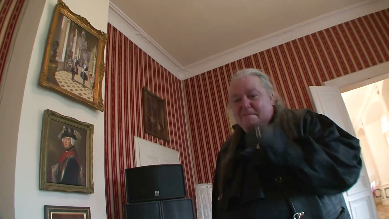 Mogen slav brutalt paddlad, klämd och krossad