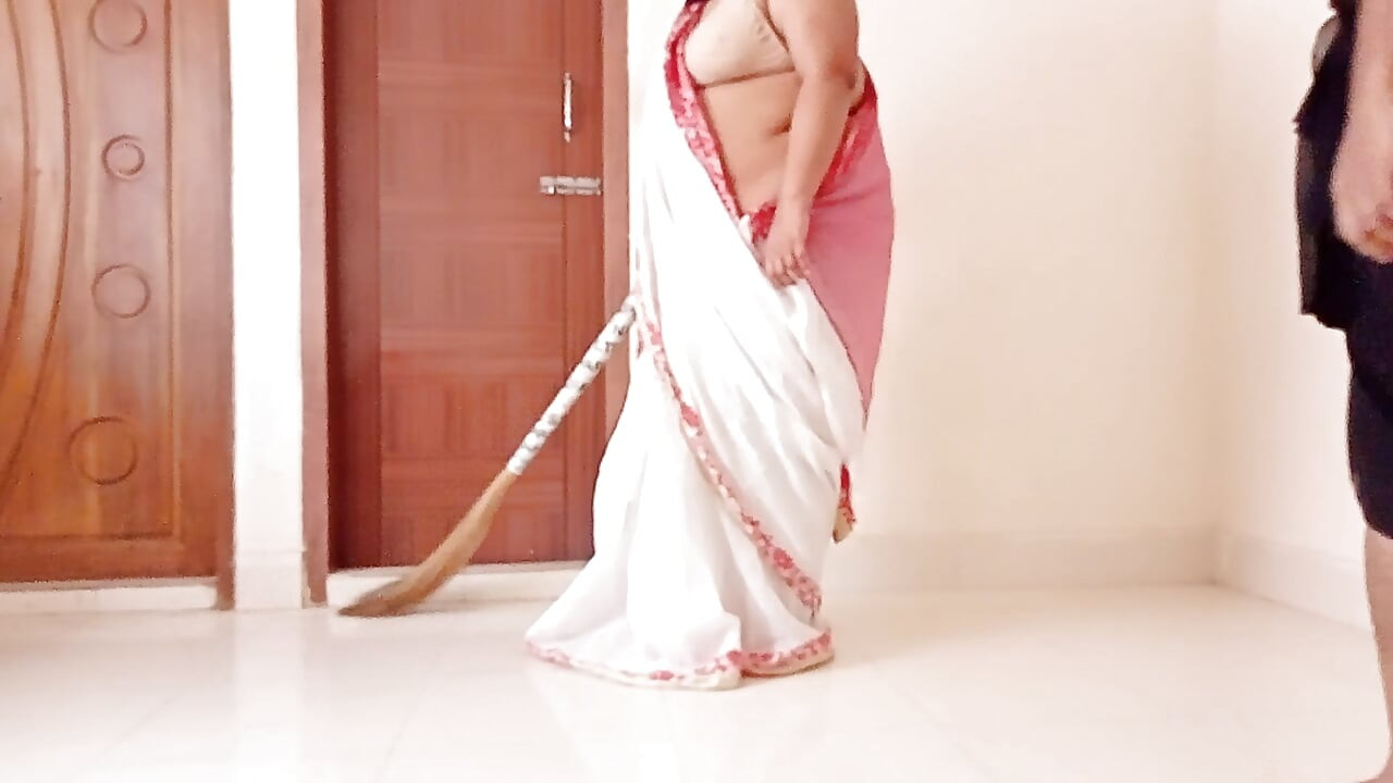 Arab Stepmom Sweep Room in Indian Style Saree Then Stepson Saw Her BBW Figure & Get Hot Then Fuck