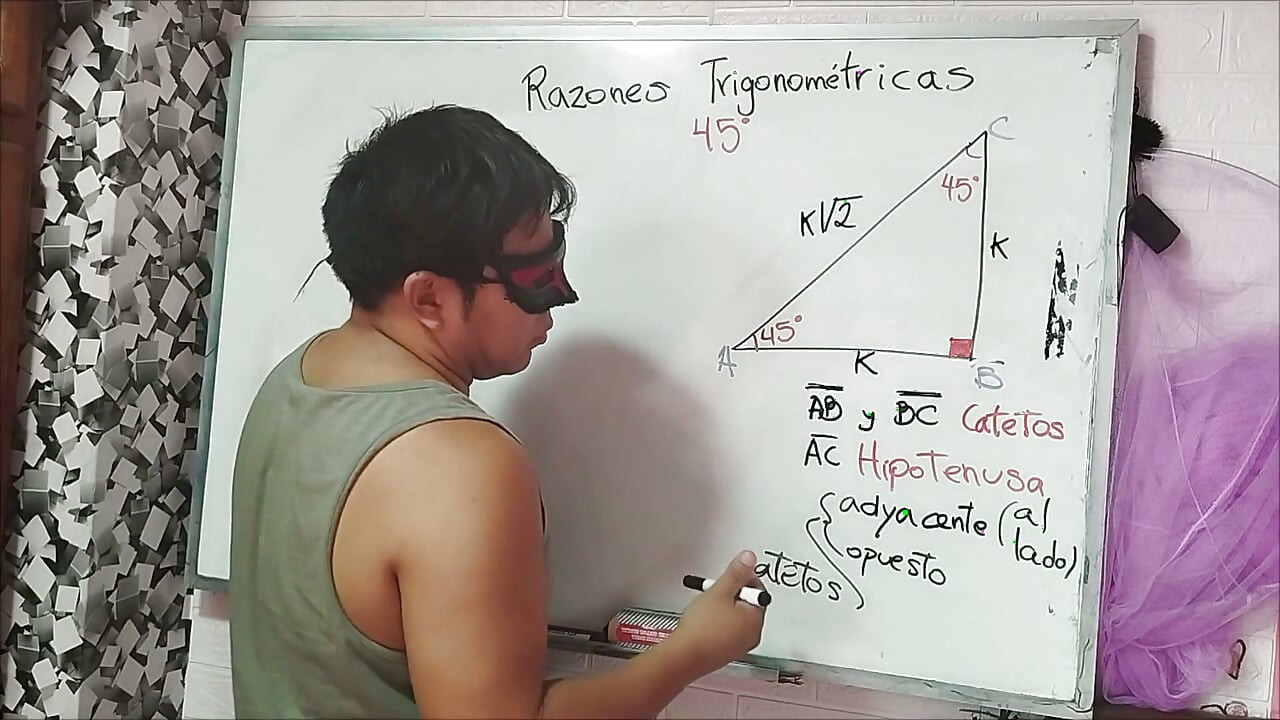 16 טריגונומטריה: זווית 45 - יחסים טריגונומטריים