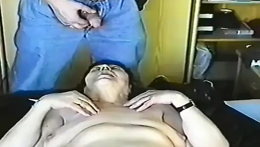 Oma bekommt ihre menge spielzeug