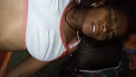 Индийская деревенская жена трахается - индийское новое секс-видео