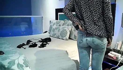 My wife starts to get excited and shows off, she wants to fuck with my friend