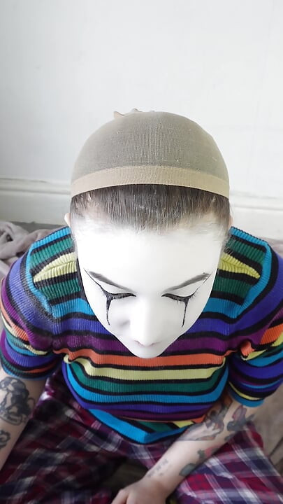 Cocu, Maquillage