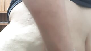 Big ass swallowing dildo
