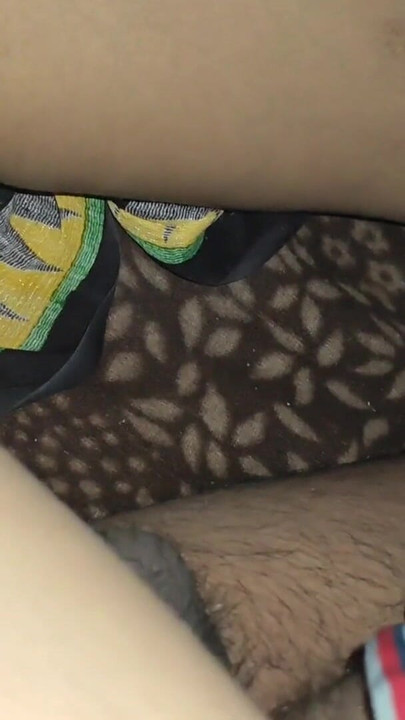 令人难忘的时刻来自“德西村女孩紧致阴户第一次 xxx 视频。印地语音频”