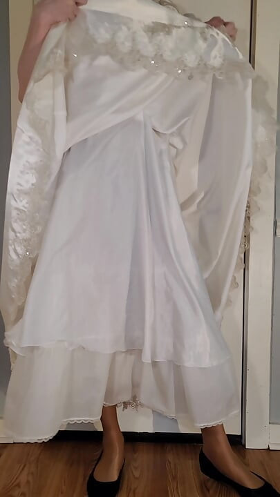 Robe de mariée vintage liquide en satin