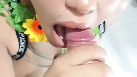 Я трахаю свою соседку, пока она в комнате смотрю телевизор, это произошло в Соединенных Штатах