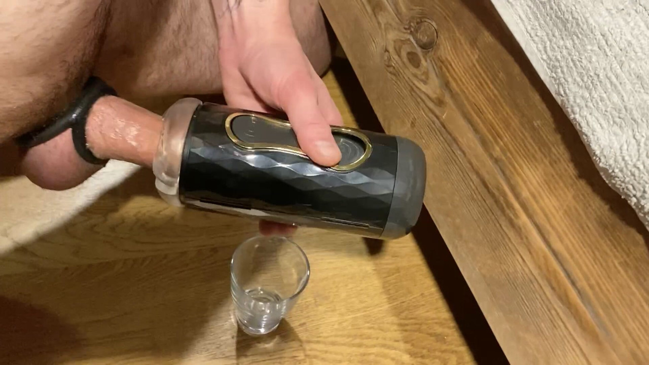 Mengisi gelas dengan air mani (bagian 3 dari 3) - cincin kontol ganda mengerang mani muncrat