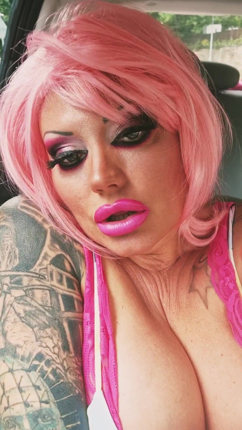 Vagabunda de carro # 2 - princesa rosa