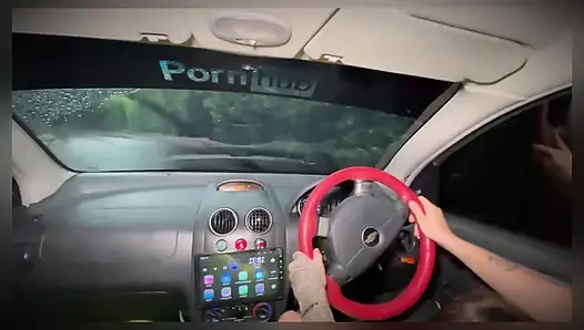 Ich bezahle das Uber mit einem Blowjob und habe Sex auf dem Parkplatz meines Gebäudes