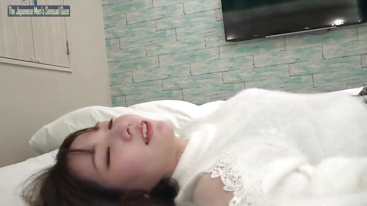 145cm Fair-skinned Heiress, a Quiet Lie Turns Into a Secret Night on Camera.