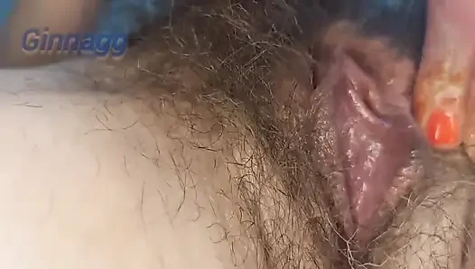 Memek becekku harus diendur dan dijilat. Ginnagg si ibu rumah tangga hot lagi pamer memeknya - close up