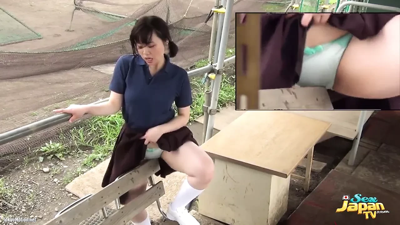 日本女孩在长凳上做爱
