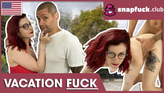 かわいいフローラが裸になると痴女に！ snap-fuck.com